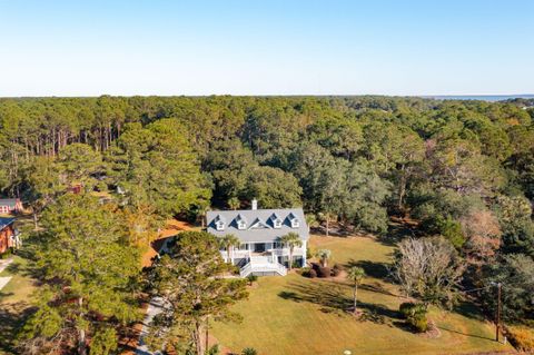 A home in Mount Pleasant