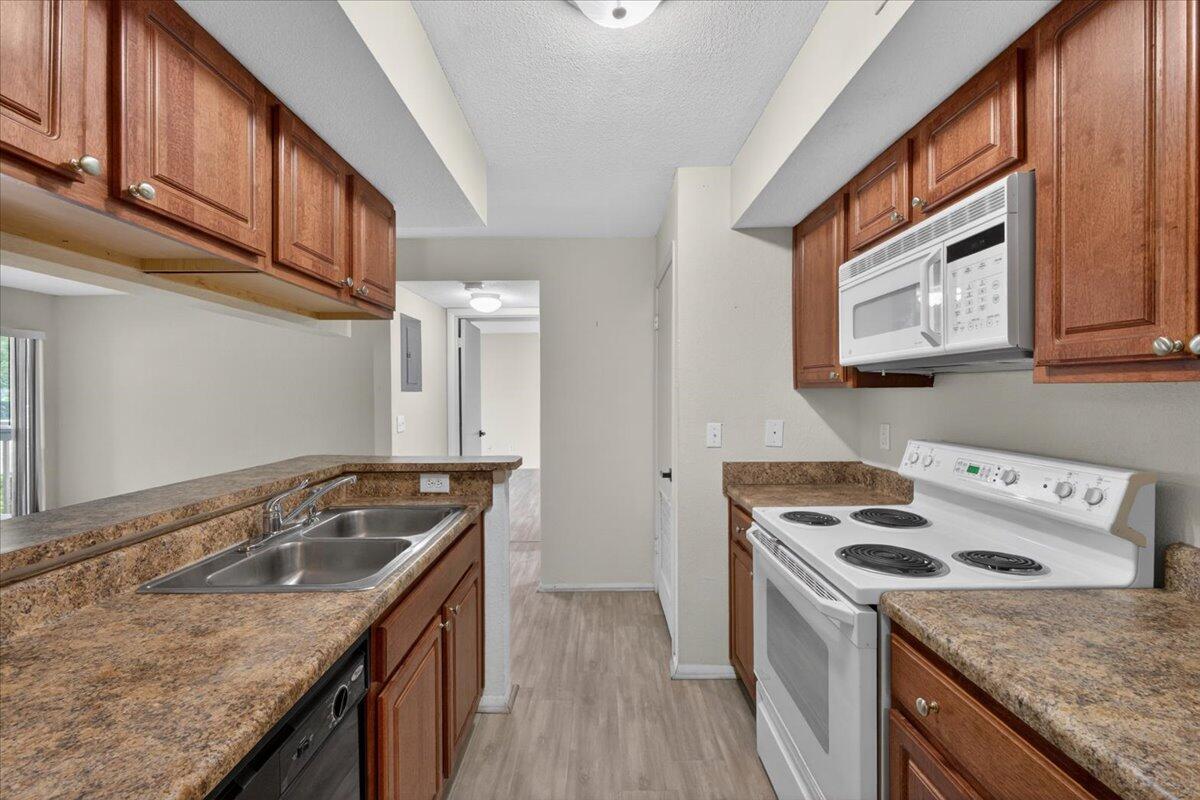 1481 Center Street Apt 1301