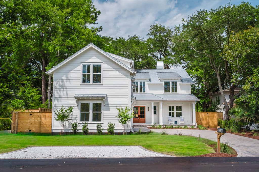 Photo of 1450 Barbara Street, Mount Pleasant, SC 29464 (MLS # 26017612)