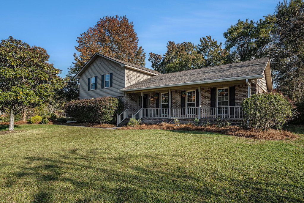 Photo of 2923 Sugarbush Way, Charleston, SC 29414 (MLS # 26005097)