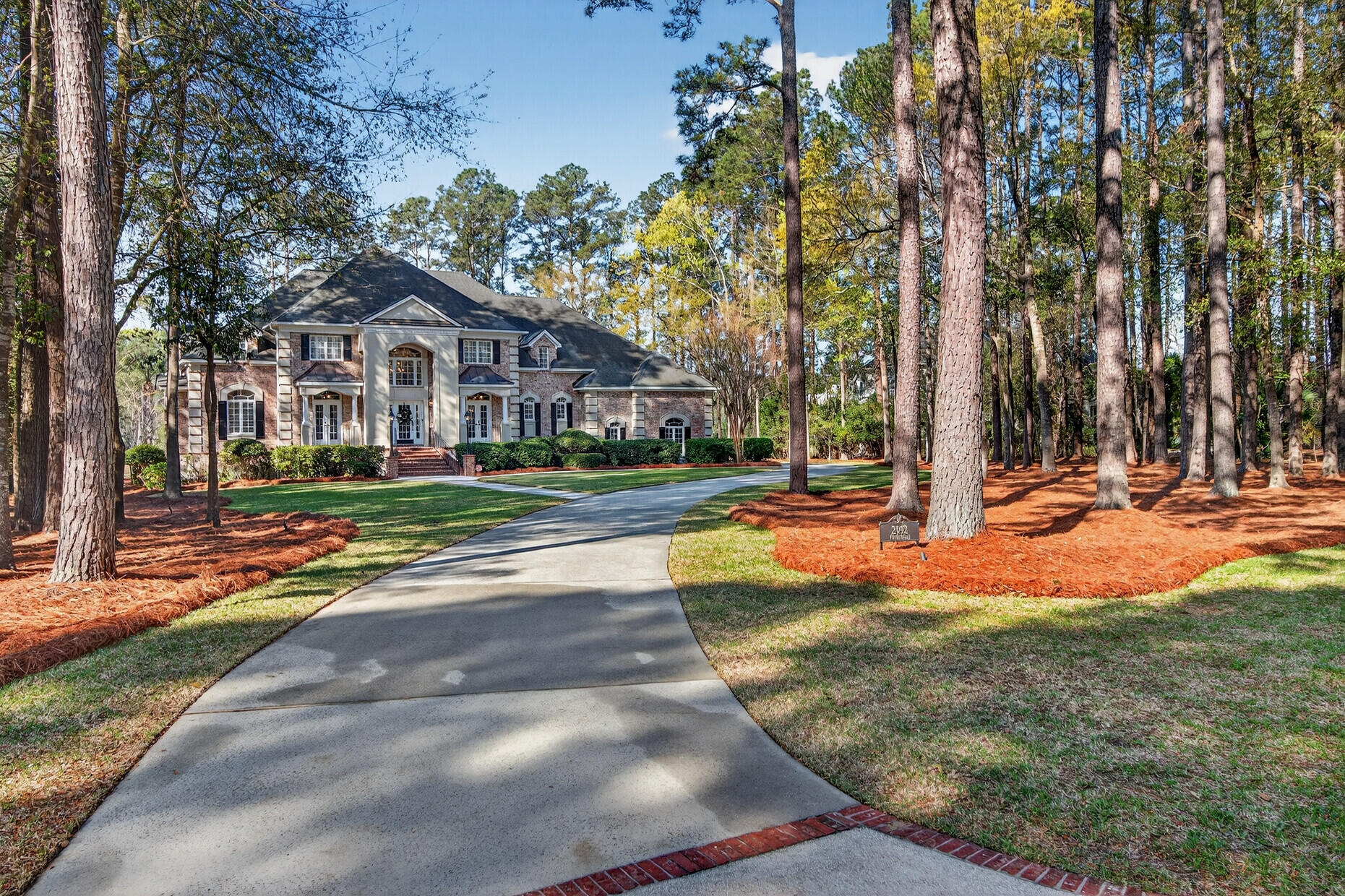 2992 Pignatelli Crescent