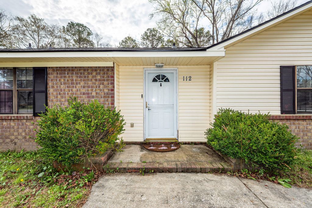 Photo of 112 Fripp Lane, Summerville, SC 29483 (MLS # 26006916)