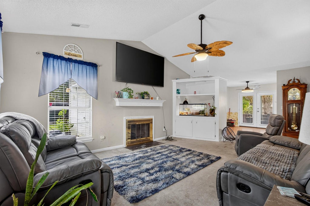 Photo of 433 Courtland Drive, Summerville, SC 29486 (MLS # 26022330)