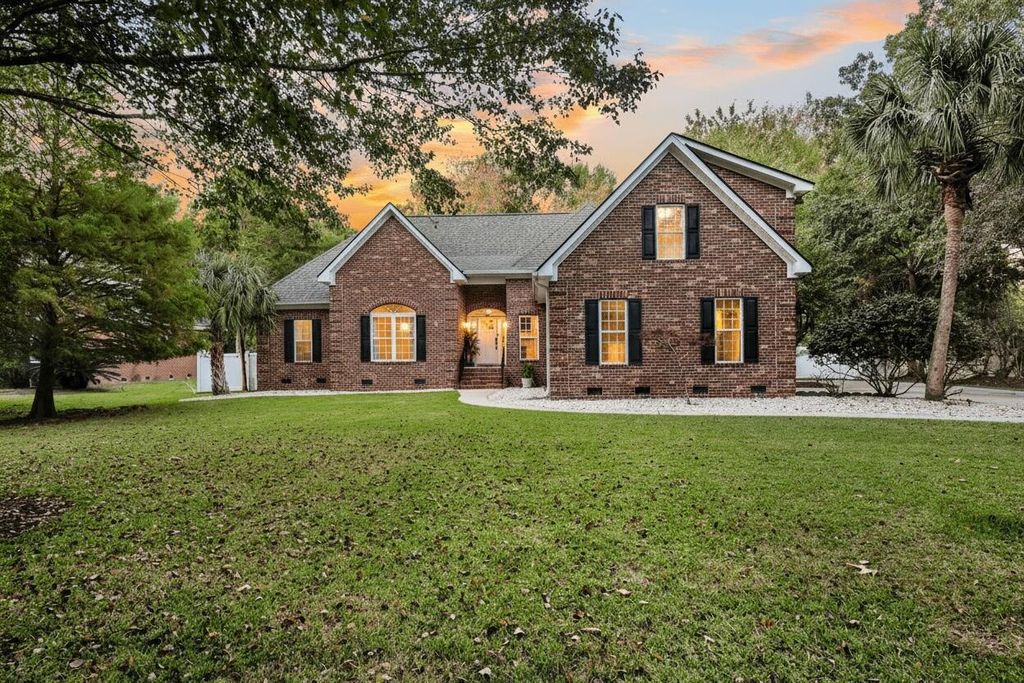 Photo of 3708 Colonel Vanderhorst Circle, Mount Pleasant, SC 29466 (MLS # 25029307)