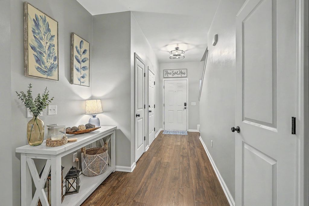 Photo of 1144 Euclid Drive, Charleston, SC 29492 (MLS # 26010903)