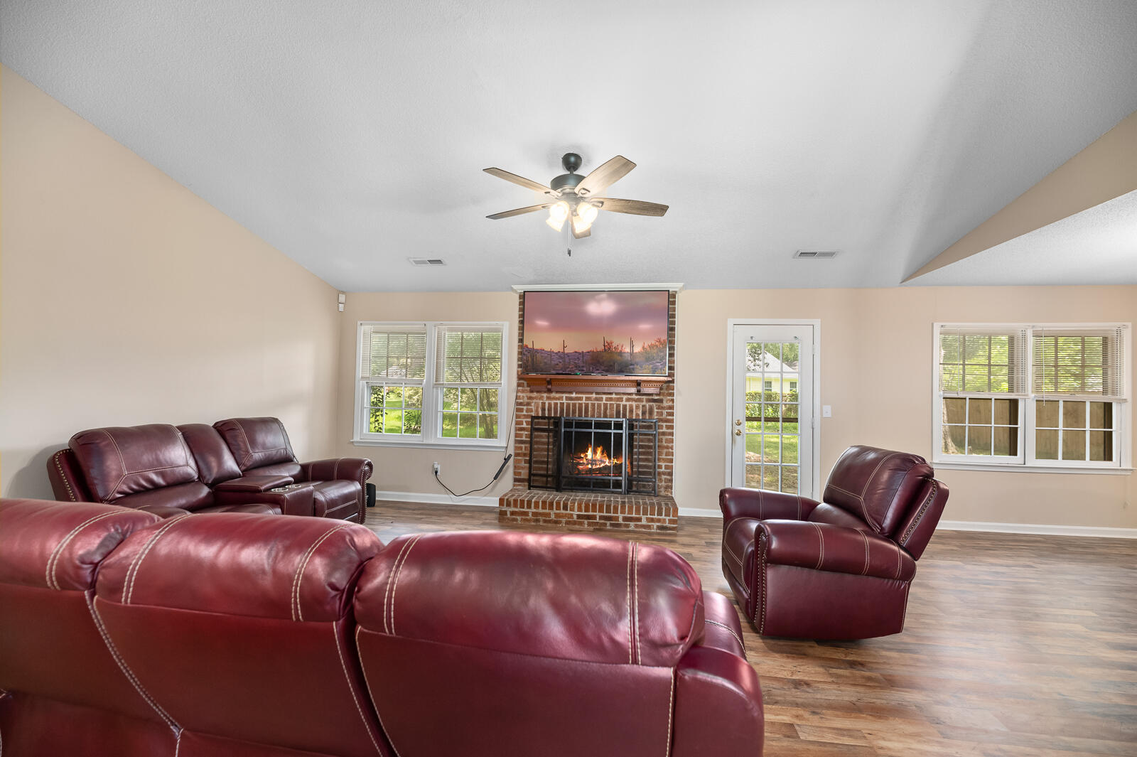 303 Hamlet Road