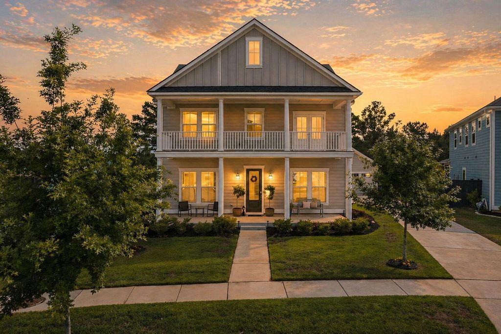 Photo of 124 Medford Street, Summerville, SC 29486 (MLS # 26012612)