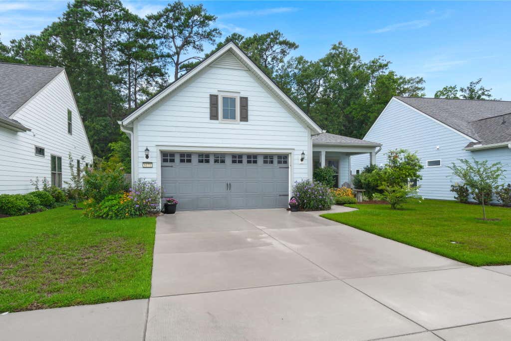 Photo of 6171 Wilkes Pond Drive, Hollywood, SC 29449 (MLS # 26020706)