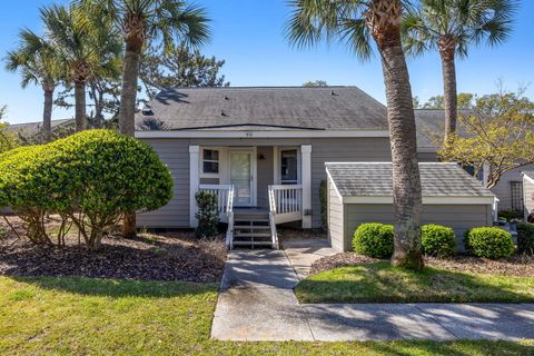 Photo of 452 Double Eagle Trace, Seabrook Island, SC 29455 (MLS # 26009038)