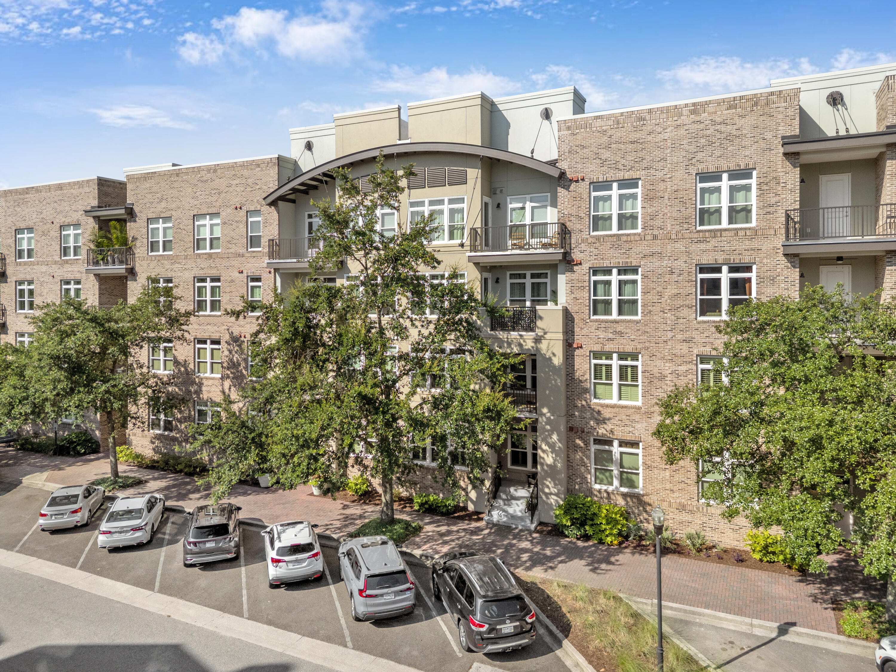 125 Pier View Street 105