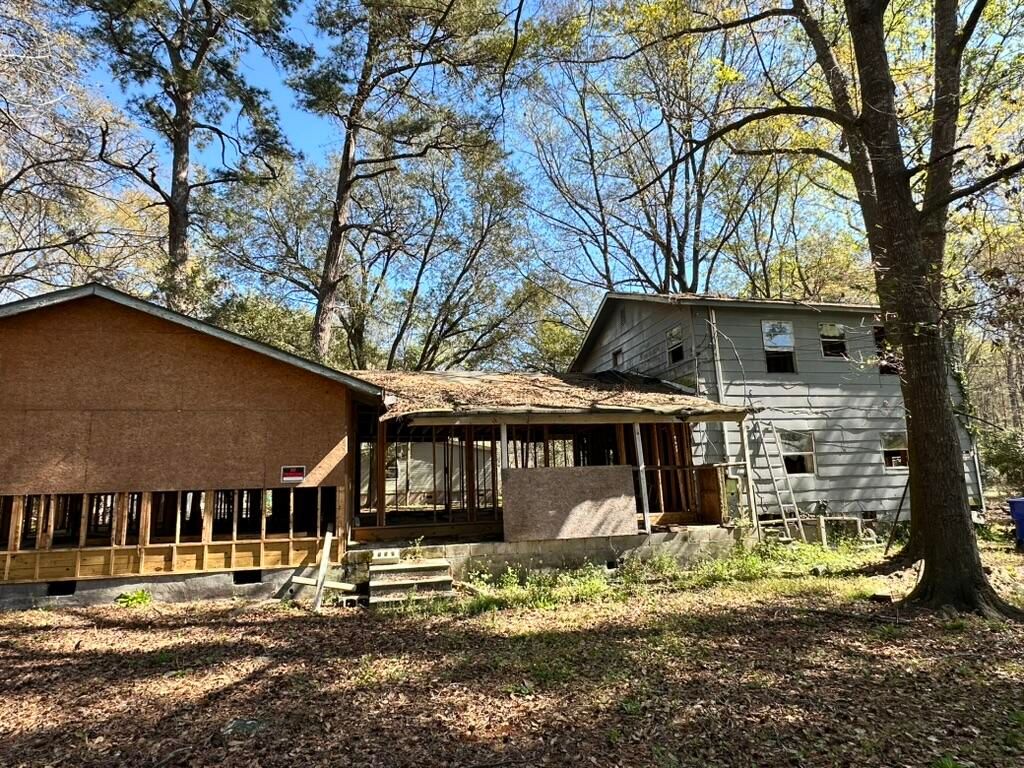 Photo of 780 E Cain Street, Summerville, SC 29485 (MLS # 26008555)