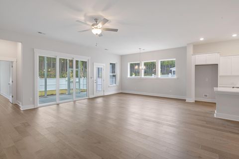 Photo of 708 Twinflower Lane, Summerville, SC 29486 (MLS # 25024035) Photo of 708 Twinflower Lane, Summerville, SC 29486 (MLS # 25024035)