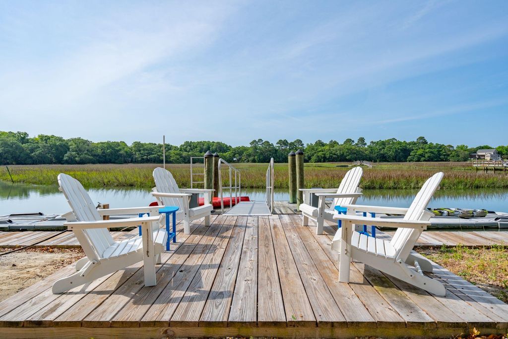 Photo of 1047 Hills Plantation Drive, Charleston, SC 29412 (MLS # 26007010)