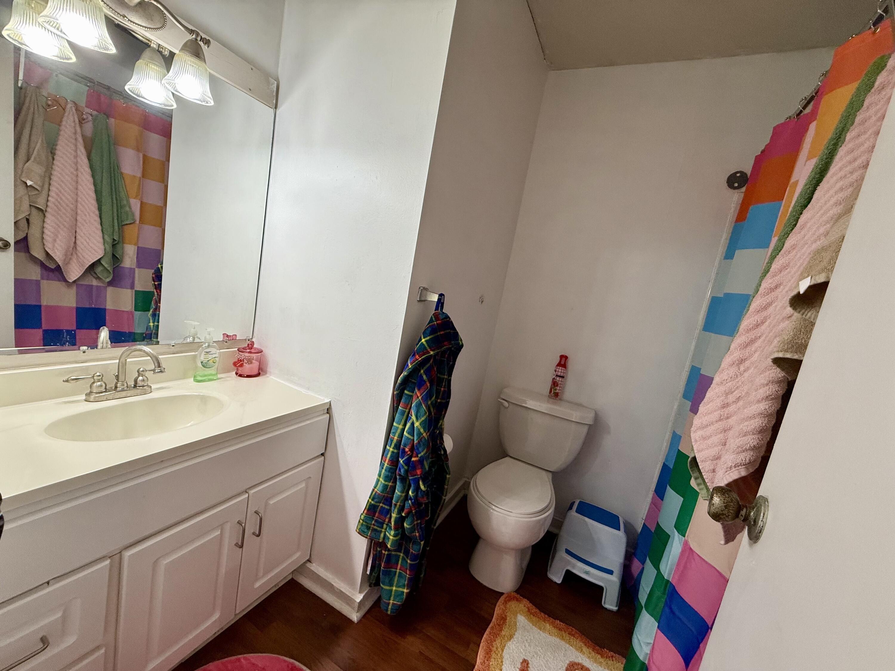 2251 Hillcrest Avenue 6c