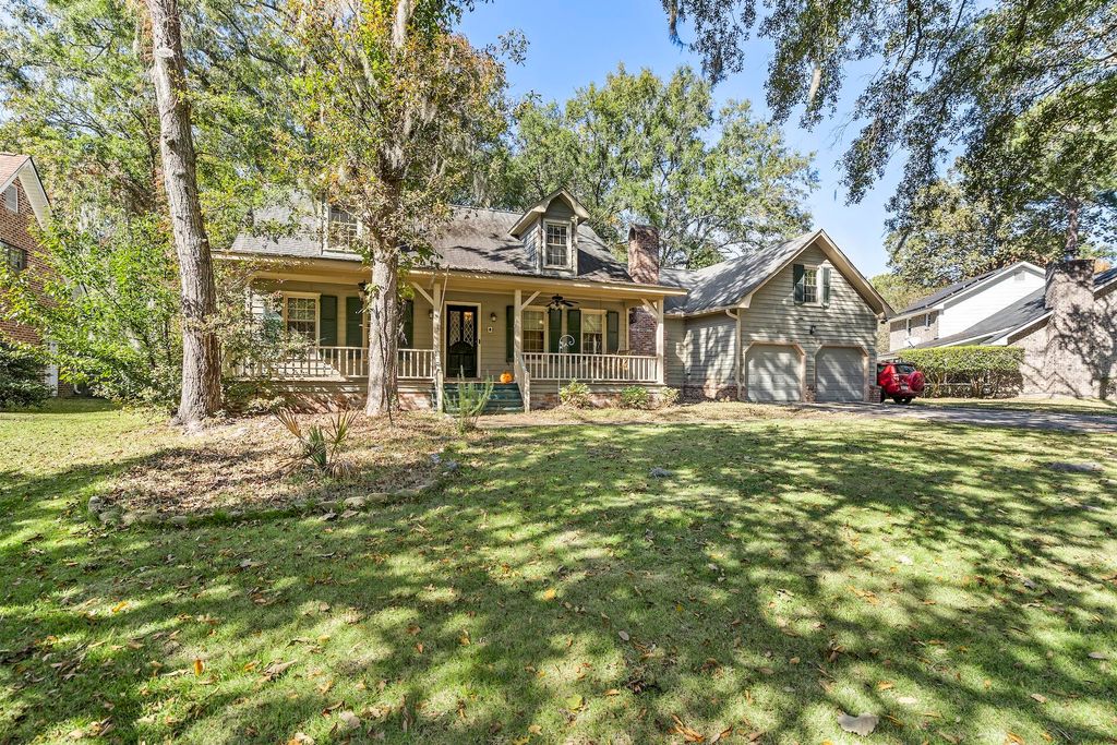 Photo of 110 Bindon Circle, North Charleston, SC 29418 (MLS # 25030005)