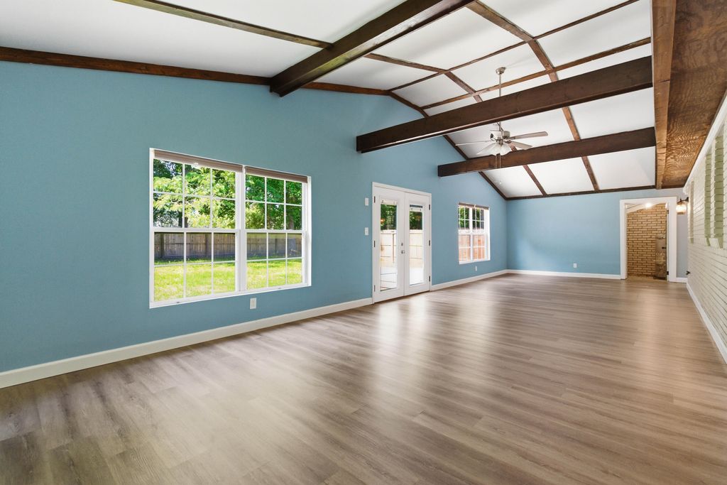 Photo of 122 Longleaf Drive, Summerville, SC 29483 (MLS # 26014473)