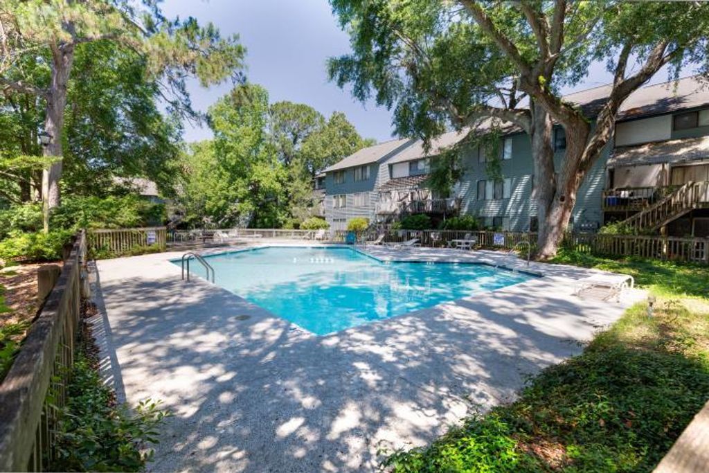 Photo of 1151 Shadow Lake Circle #L, Mount Pleasant, SC 29464 (MLS # 26009821)