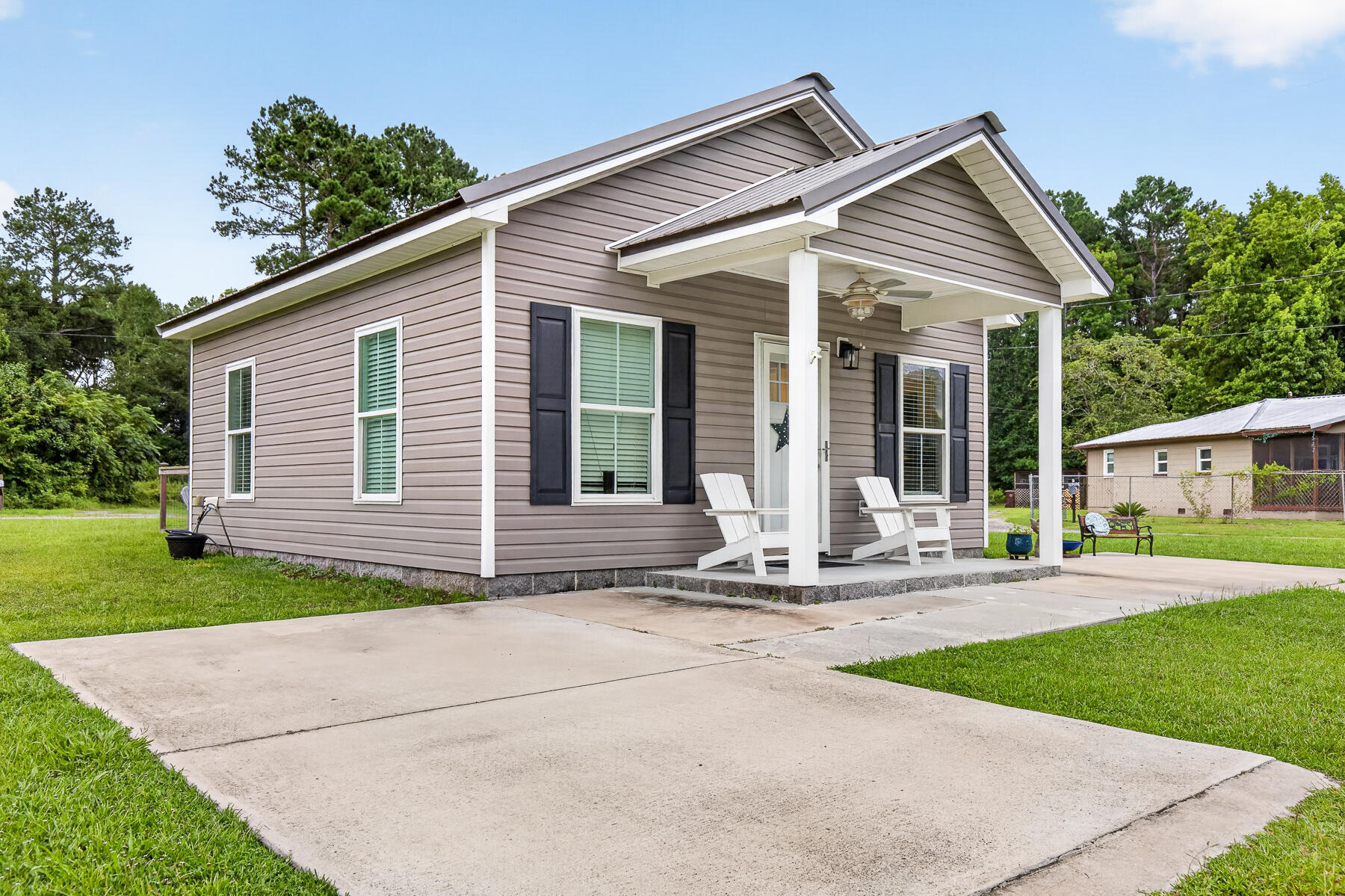 318 S Live Oak Drive