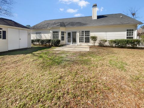 A home in North Charleston