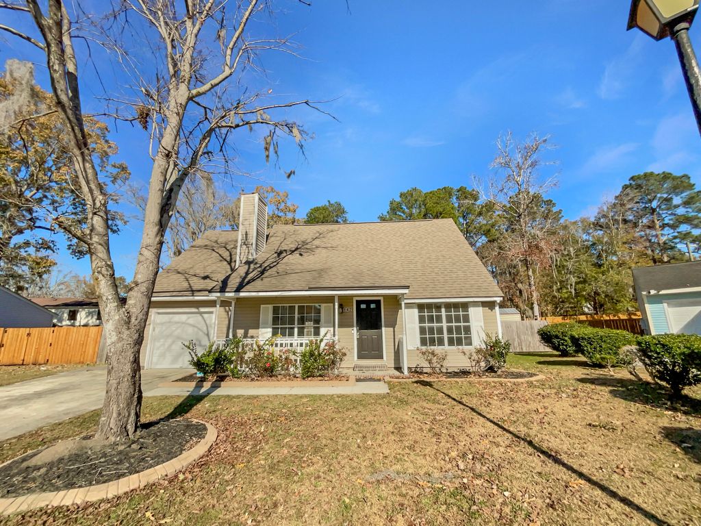 Photo of 142 Blue Ridge Trail, North Charleston, SC 29418 (MLS # 25032687)