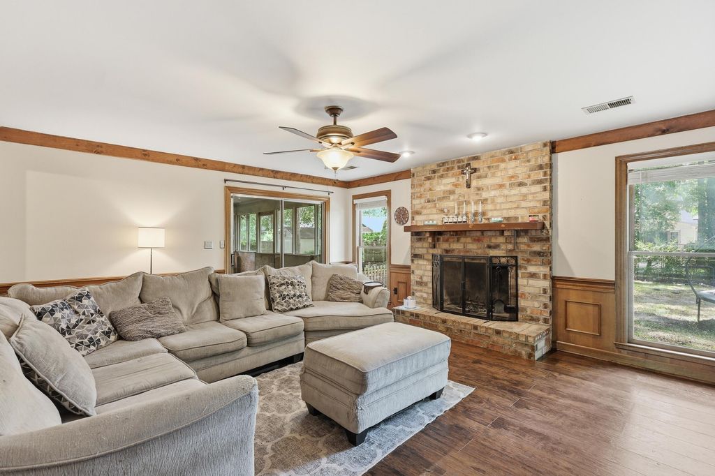 Photo of 106 Boone Drive, Summerville, SC 29485 (MLS # 26015911)