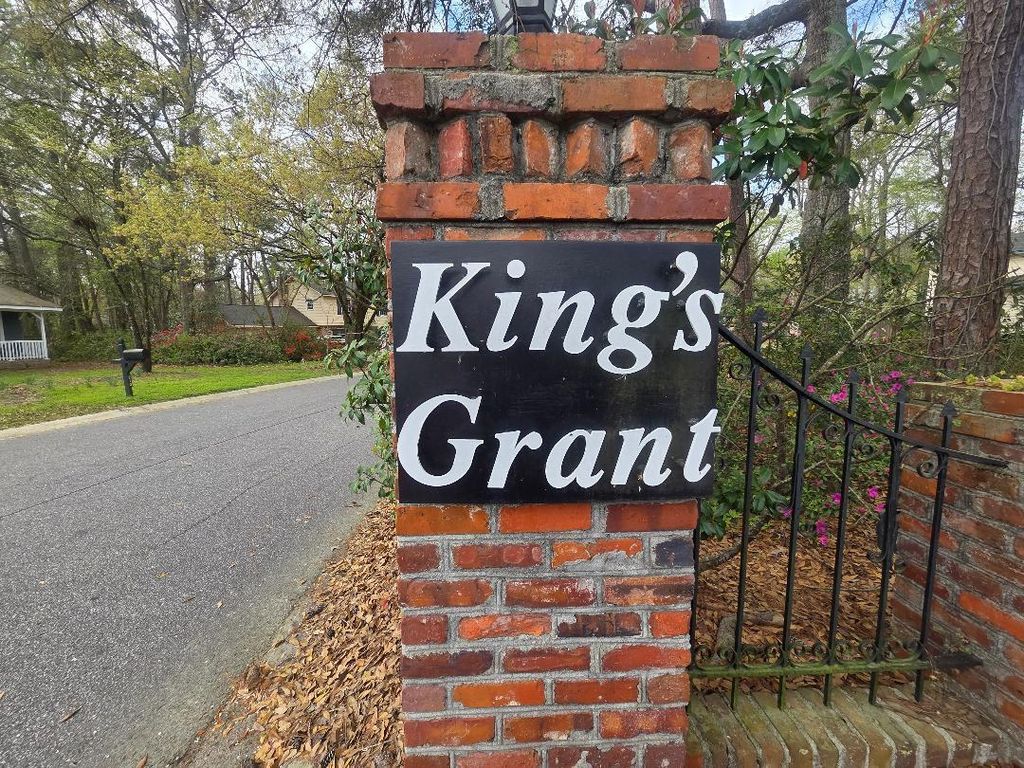 Photo of 102 Wessex Terrace, Summerville, SC 29485 (MLS # 26007167)