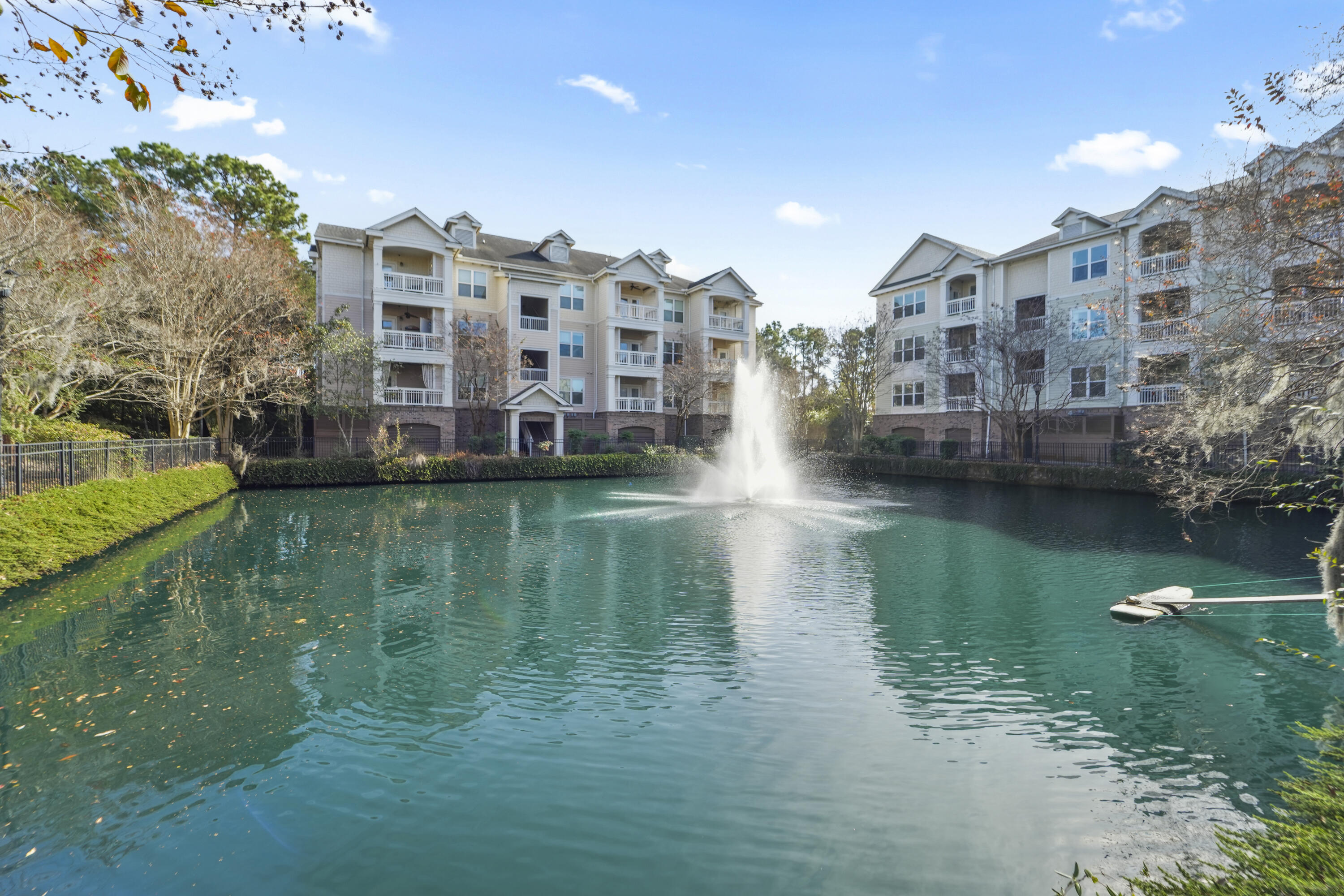 2244 Ashley Crossing Drive 525