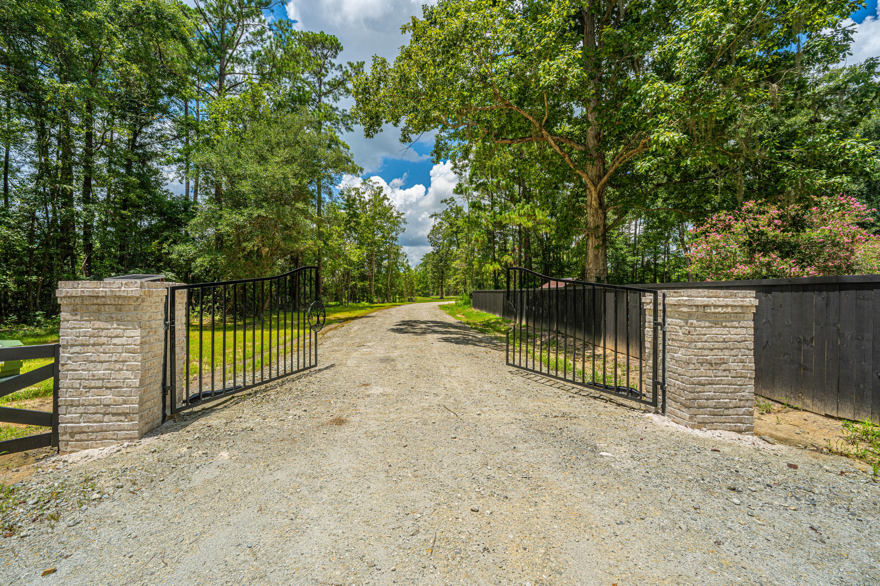 007 Southern Acres Lane