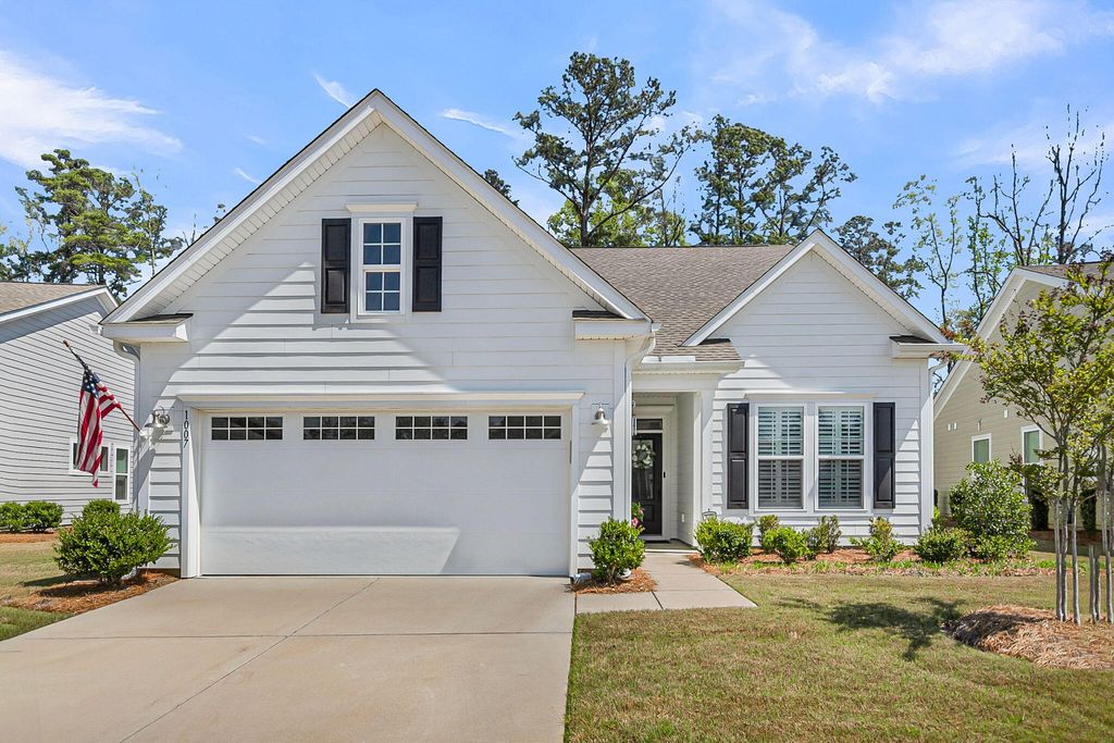 Photo of 1007 Old Field Drive, Summerville, SC 29483 (MLS # 26008883)