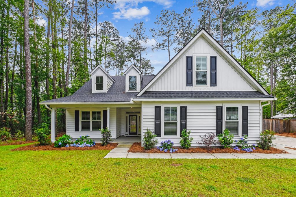 Photo of 206 Almond Court, Summerville, SC 29483 (MLS # 25014998)