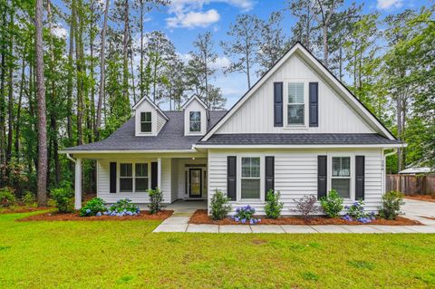 Photo of 206 Almond Court, Summerville, SC 29483 (MLS # 25014998) Photo of 206 Almond Court, Summerville, SC 29483 (MLS # 25014998)
