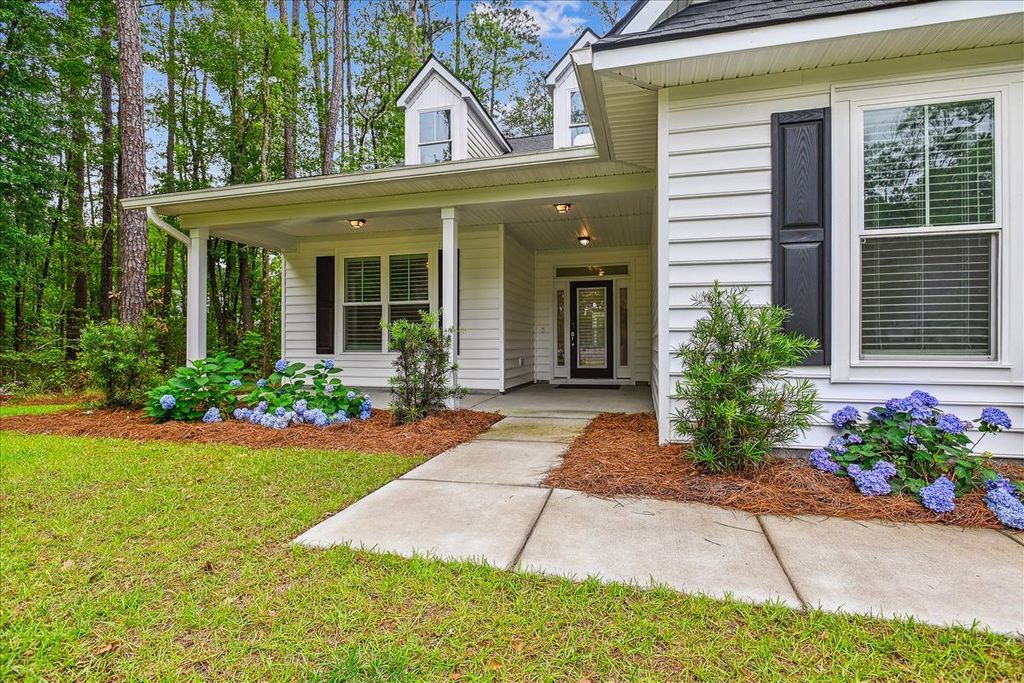Photo of 206 Almond Court, Summerville, SC 29483 (MLS # 25014998)