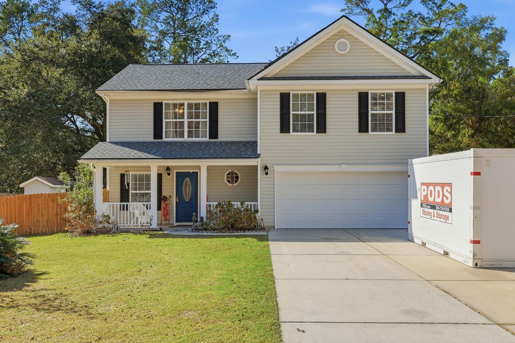Photo of 126 Oak Drive, Summerville, SC 29483 (MLS # 25032313)