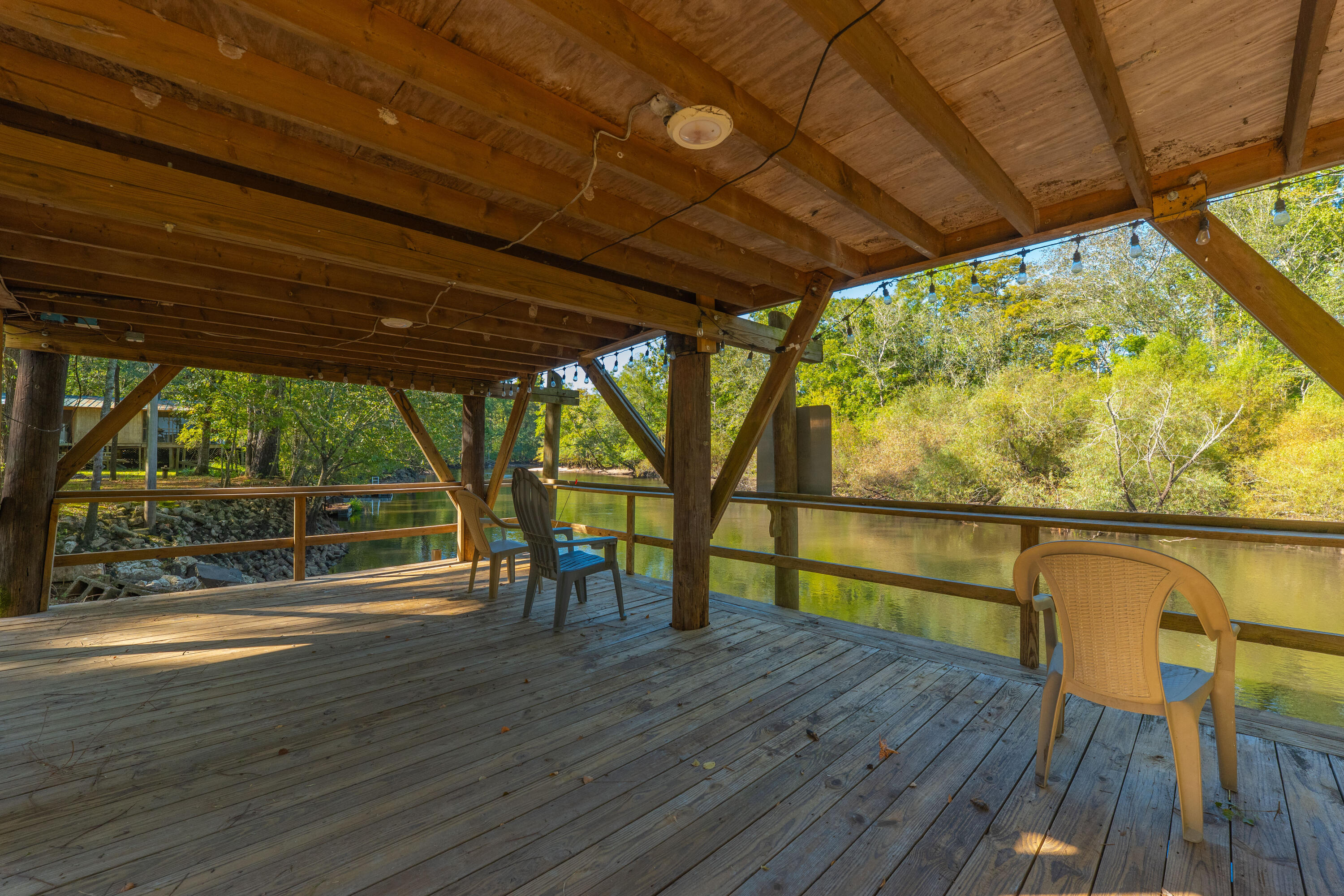 1239 Holly Ridge Lane
