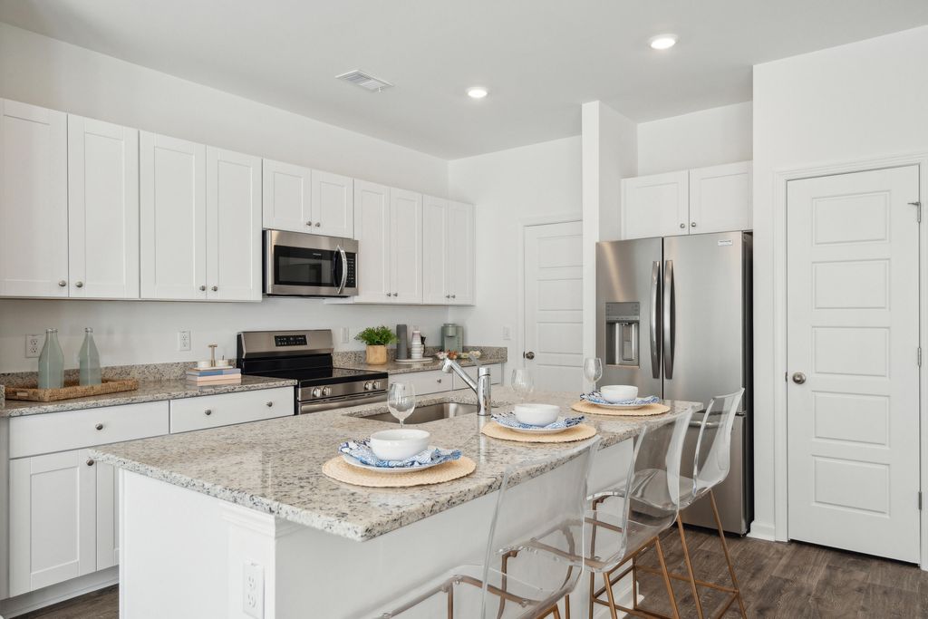 Photo of 738 Ridgley Drive, Summerville, SC 29486 (MLS # 26004641)