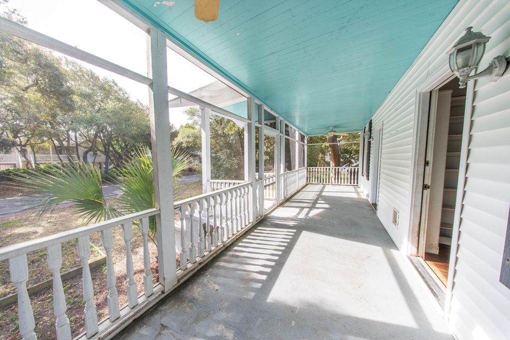 Photo of 1012 E Ashley Avenue, Folly Beach, SC 29439 (MLS # 26006921)