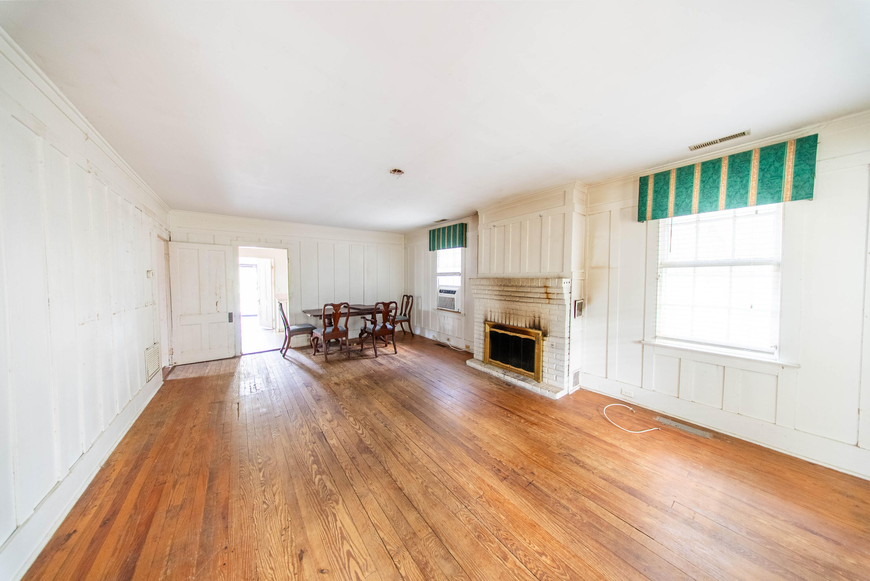 1012 E Ashley Avenue