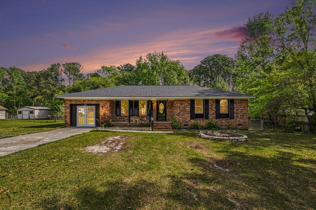 Photo of 100 Kent Circle, Ladson, SC 29456 (MLS # 26010308)