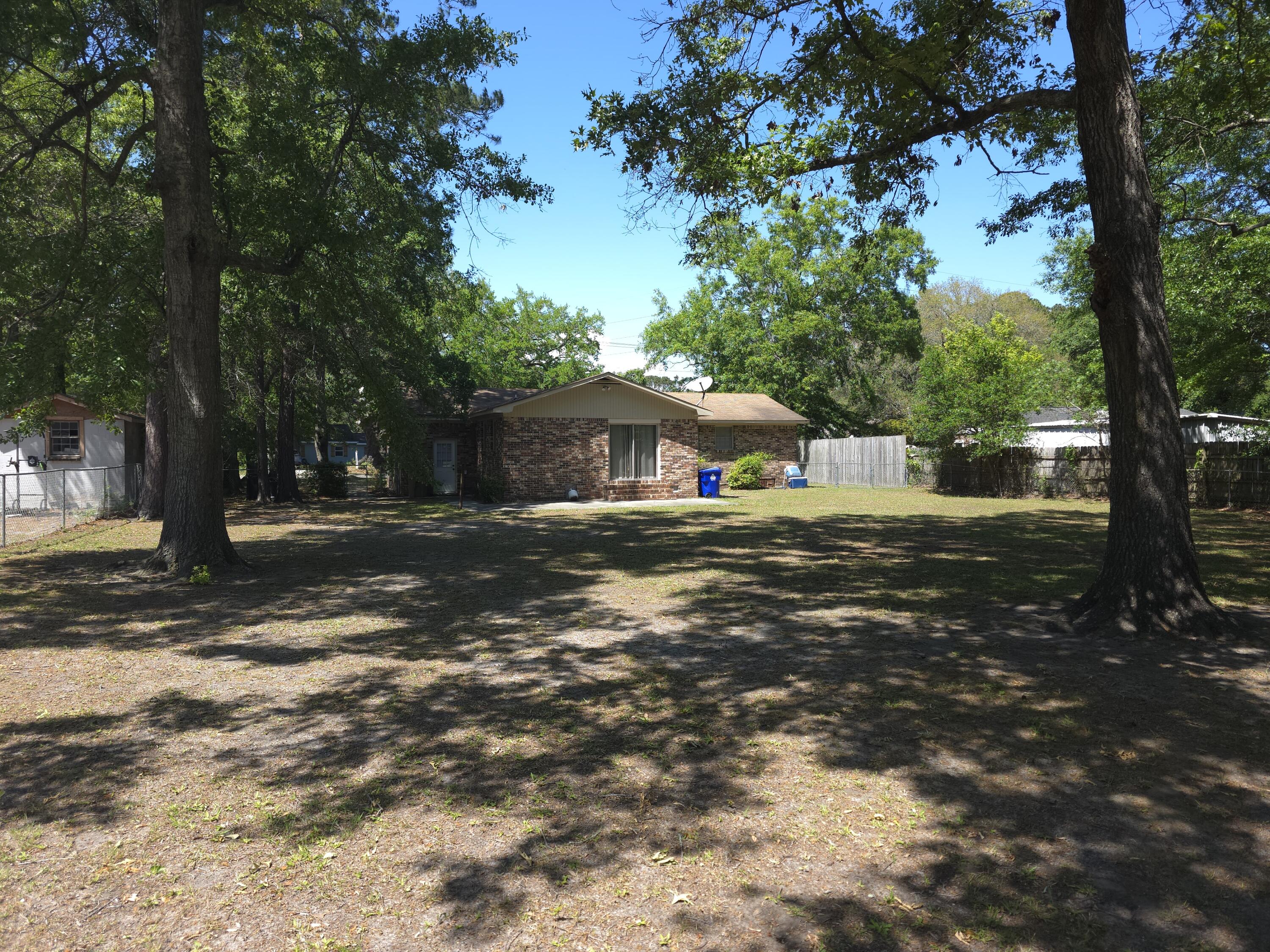 1541 Fort Johnson Road