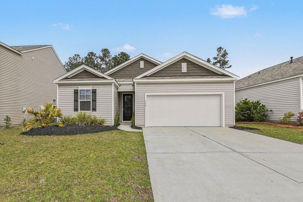 Photo of 198 Greenwich Drive, Summerville, SC 29486 (MLS # 26027036)
