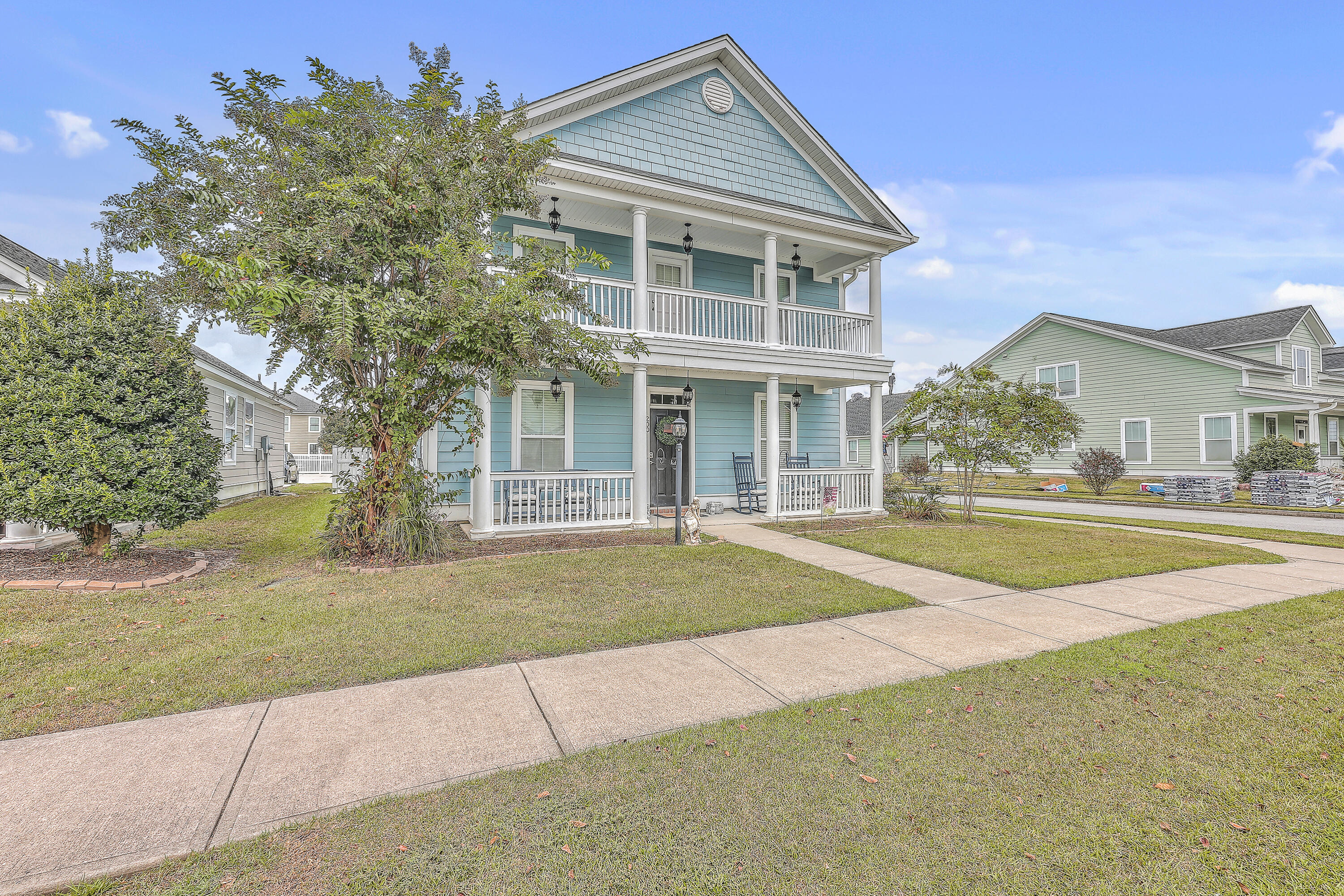 200 Crossandra Avenue