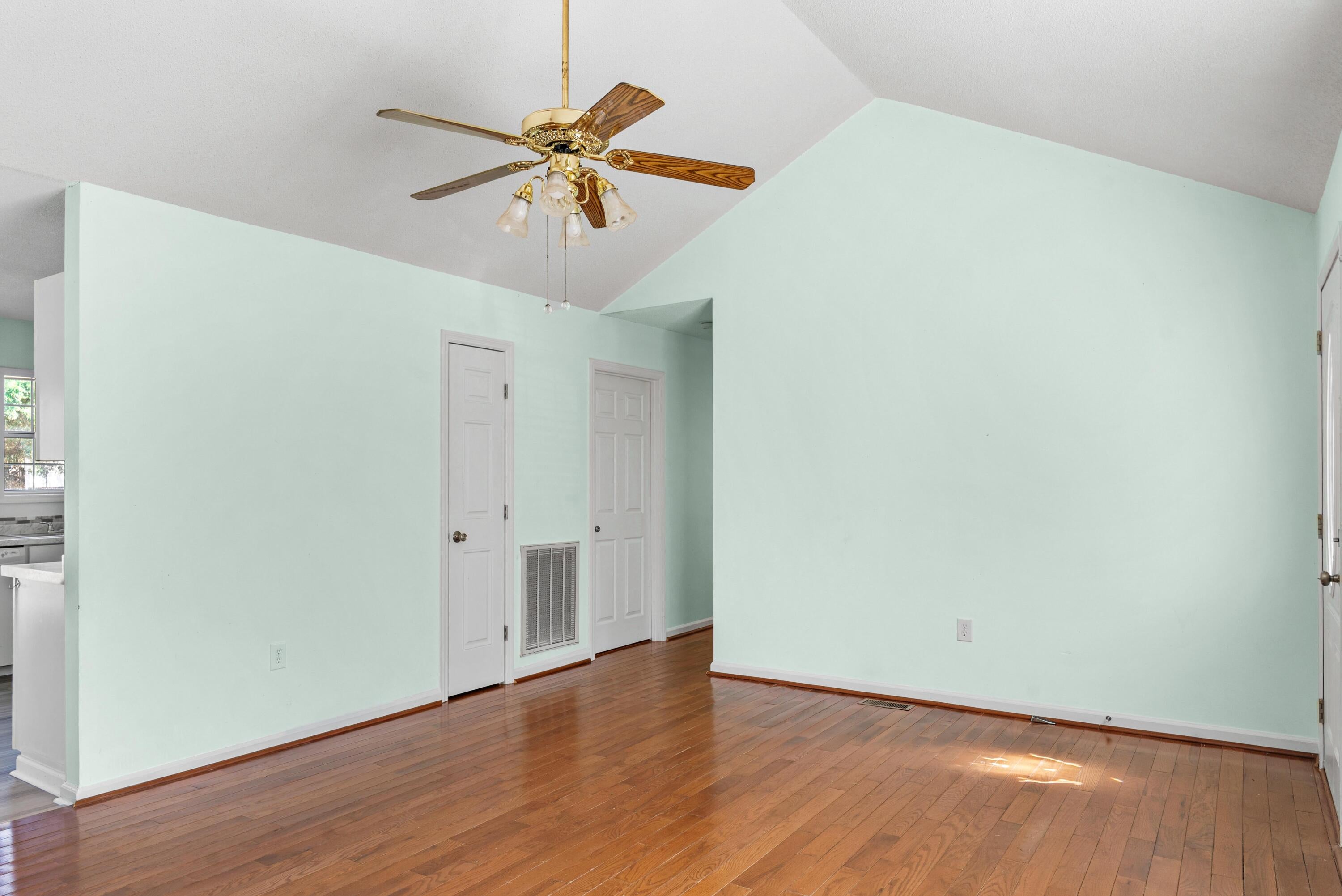 126 Monterey Trail