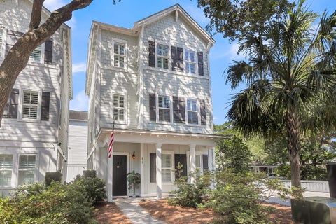 Photo of 979 Warrick Oaks Lane, Mount Pleasant, SC 29464 (MLS # 26025960)