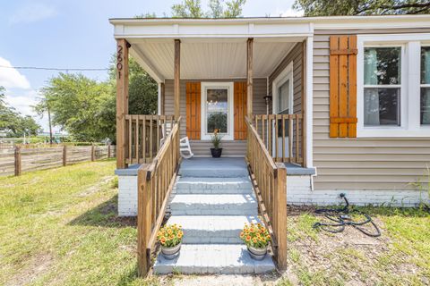 A home in North Charleston