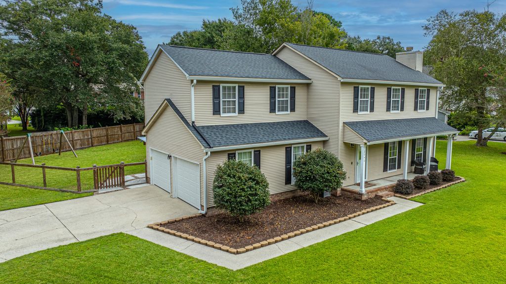 Photo of 2040 Comingtee Lane, Mount Pleasant, SC 29464 (MLS # 25024747)