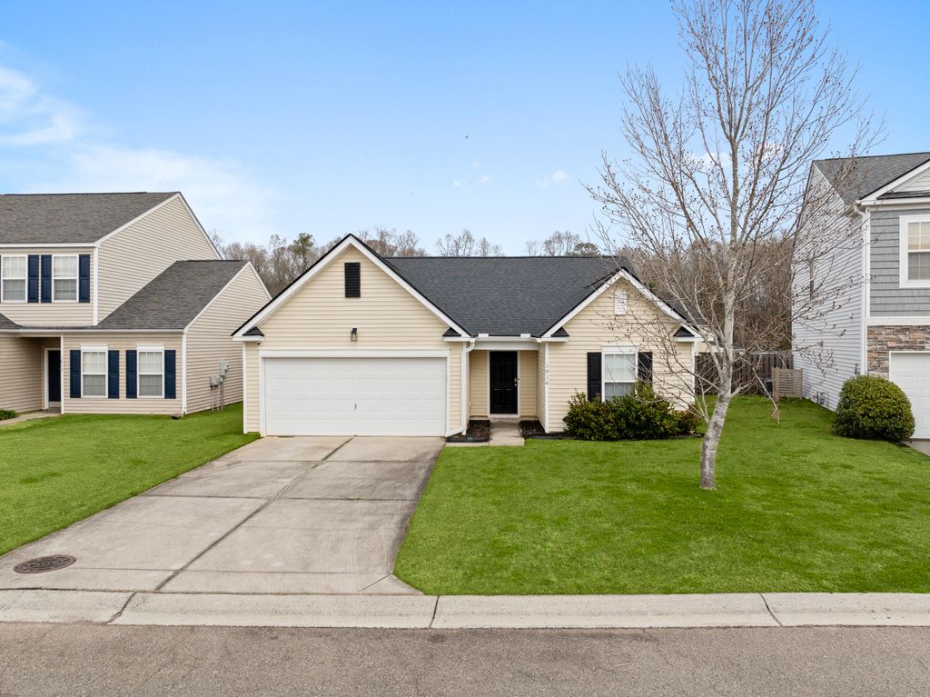 Photo of 1016 Whitlow Boulevard, Summerville, SC 29483 (MLS # 26005993)