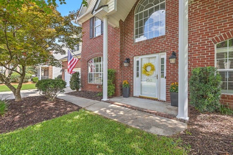 Photo of 203 N Pembroke Drive, Goose Creek, SC 29445 (MLS # 26021170)