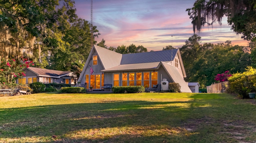 Photo of 1039 Summerford Lane, Manning, SC 29102 (MLS # 26019434)