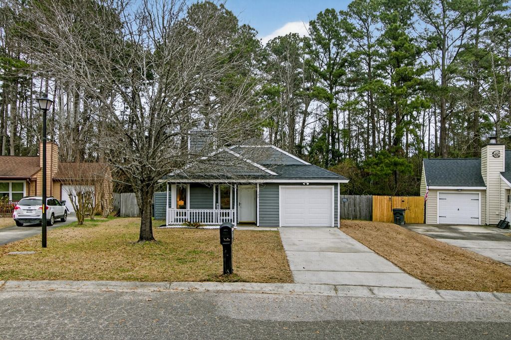 Photo of 105 Traders Station Road, Summerville, SC 29486 (MLS # 26004123)