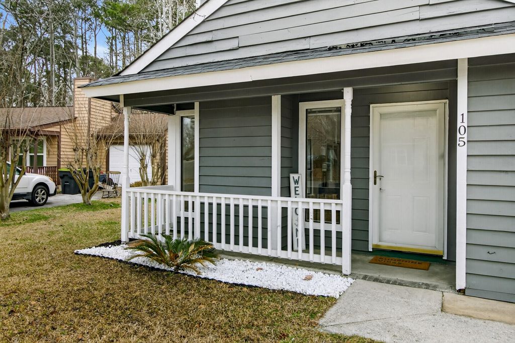 Photo of 105 Traders Station Road, Summerville, SC 29486 (MLS # 26004123)